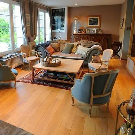 La Maison D'henriette Maison d'hôtes *